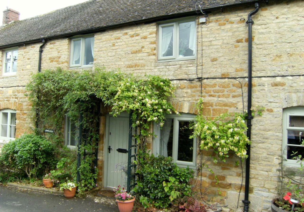 Odd Cottage Oddington  Buitenkant foto