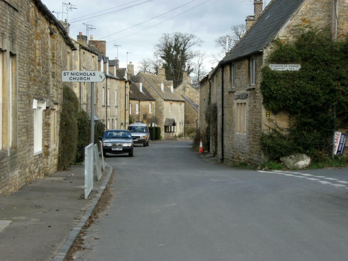 Odd Cottage Oddington  Buitenkant foto