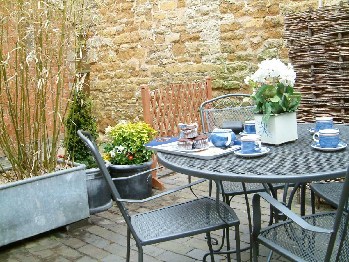 Odd Cottage Oddington  Buitenkant foto