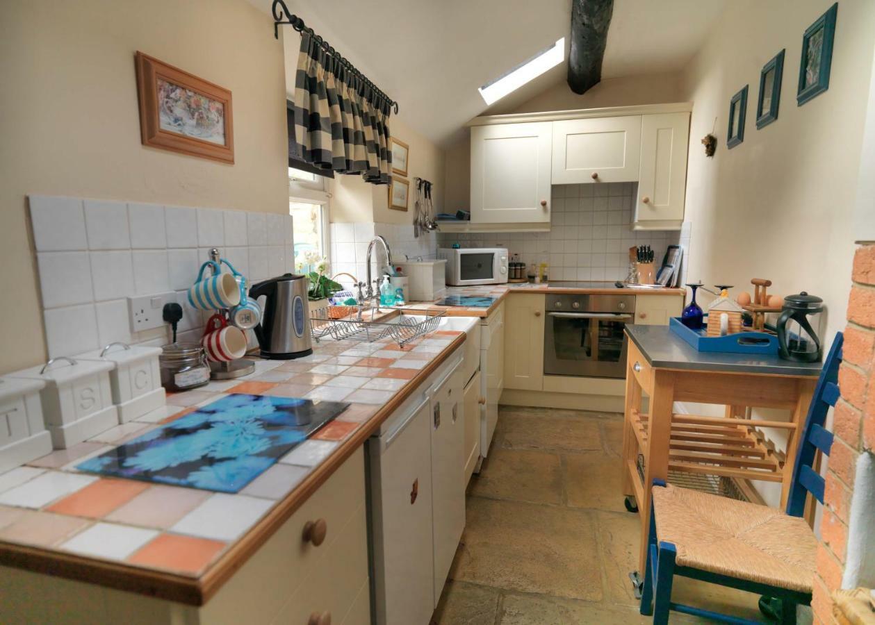 Odd Cottage Oddington  Buitenkant foto